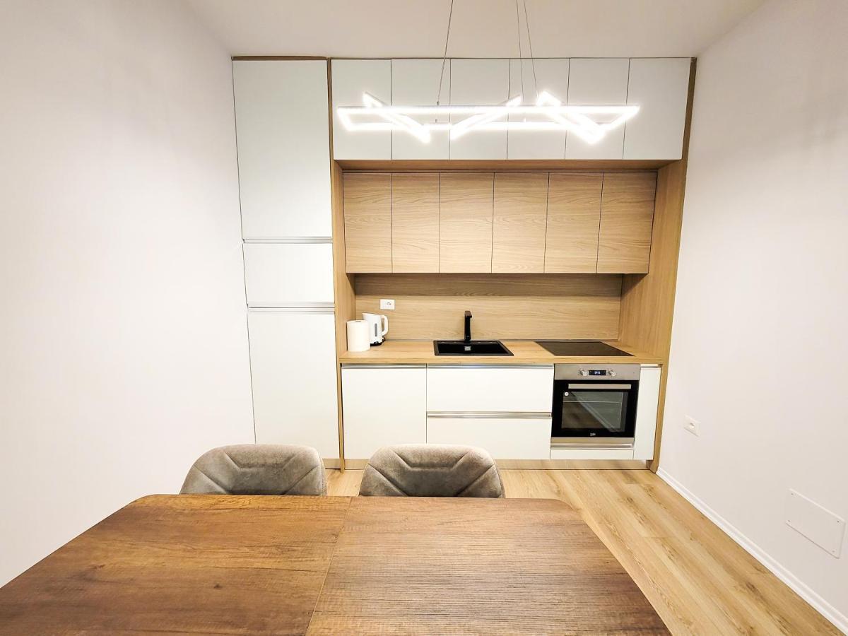 Urban Nest On Boulevard Тирана Екстериор снимка
